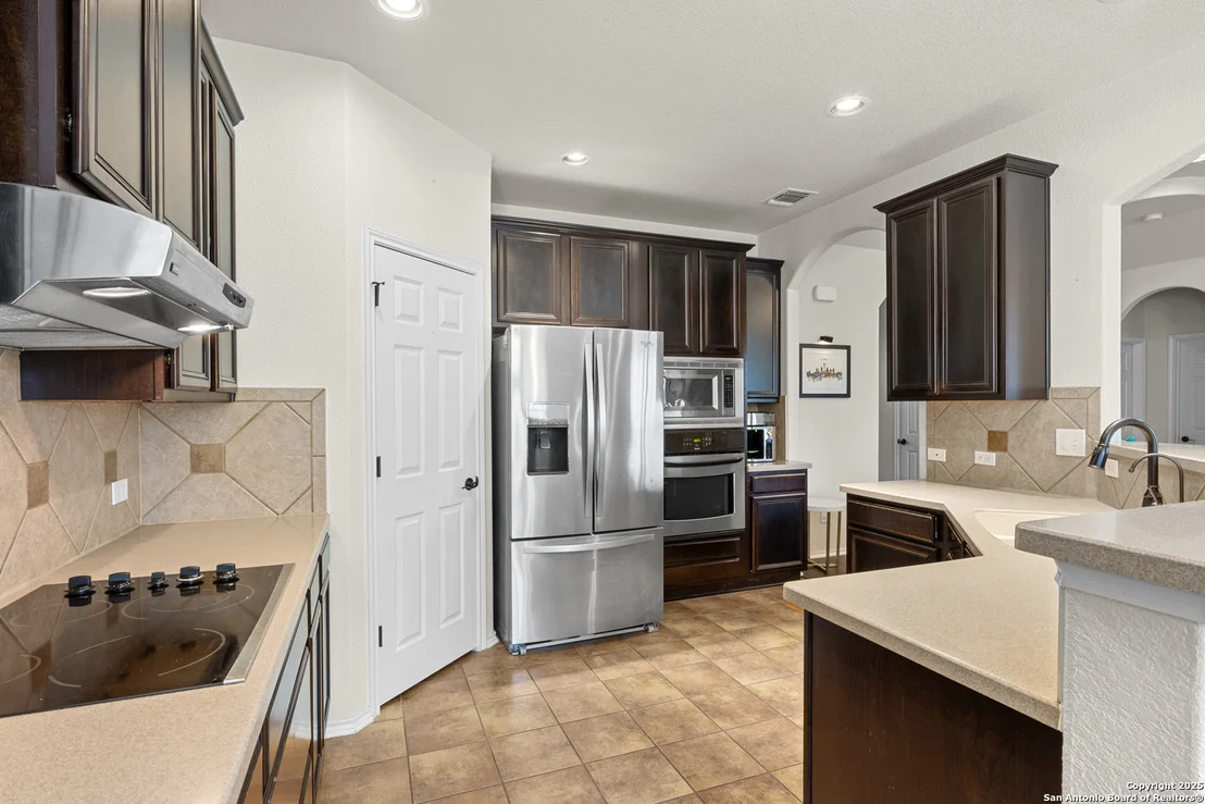 Photo of 9815 Leubeck Ranch