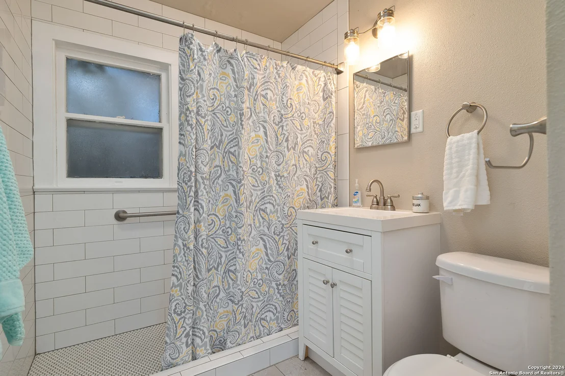 Photo of 810 Elm