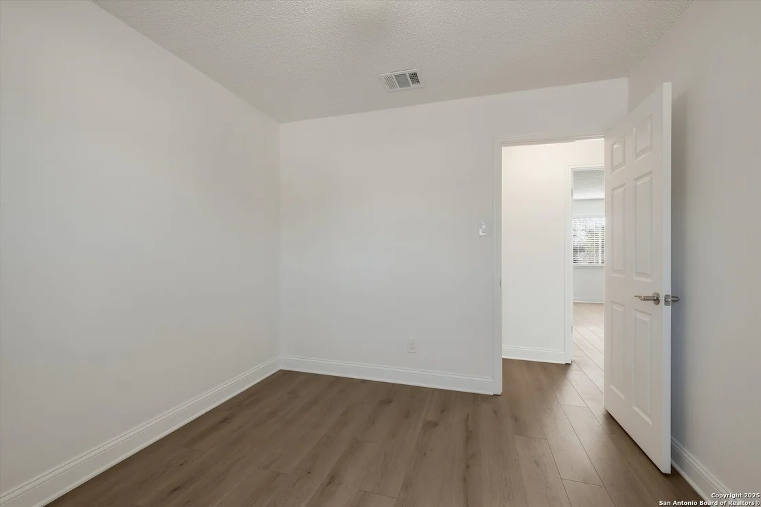 Photo of 7279 Pine Branch