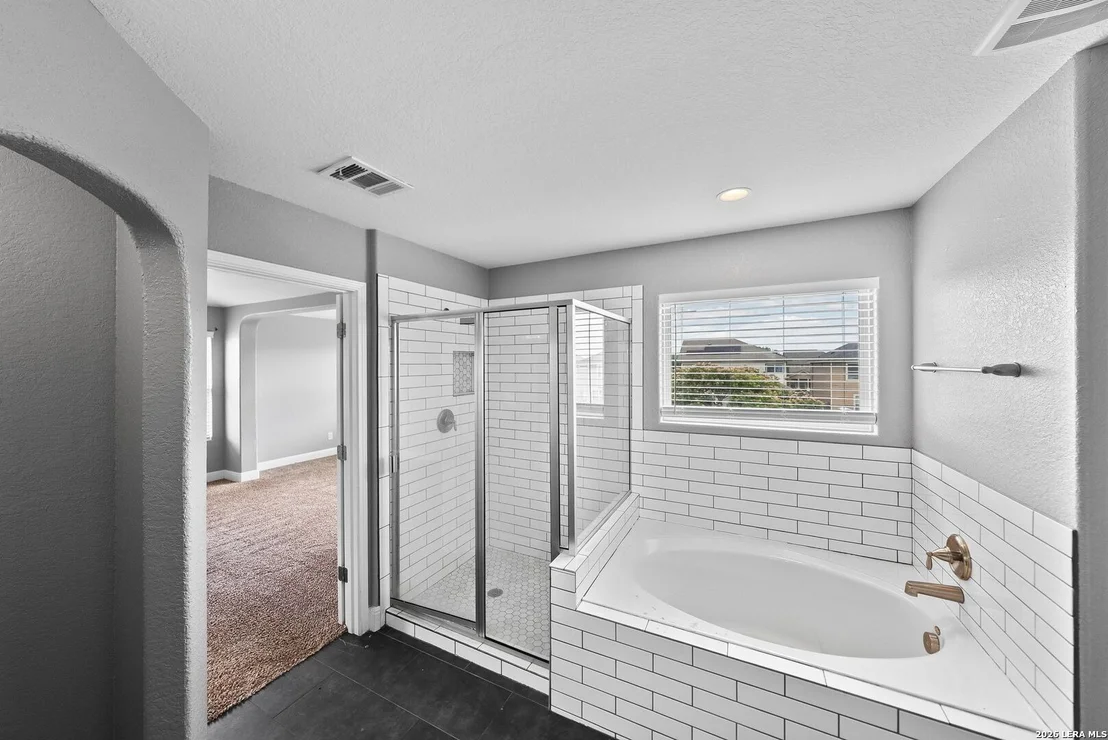 Photo of 2522 Middleground