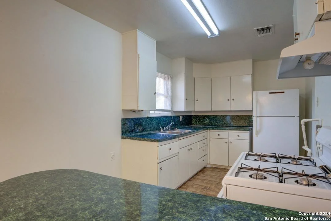 Photo of 375 Nash Blvd