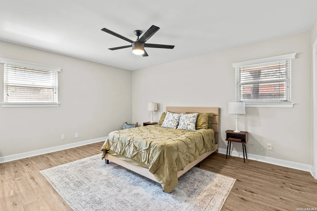 Photo of 371 Pike