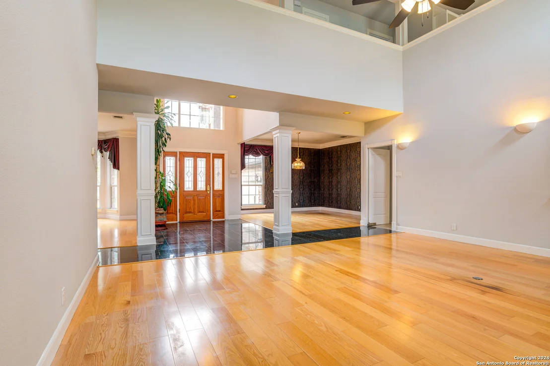 Photo of 15622 Dawn Crest