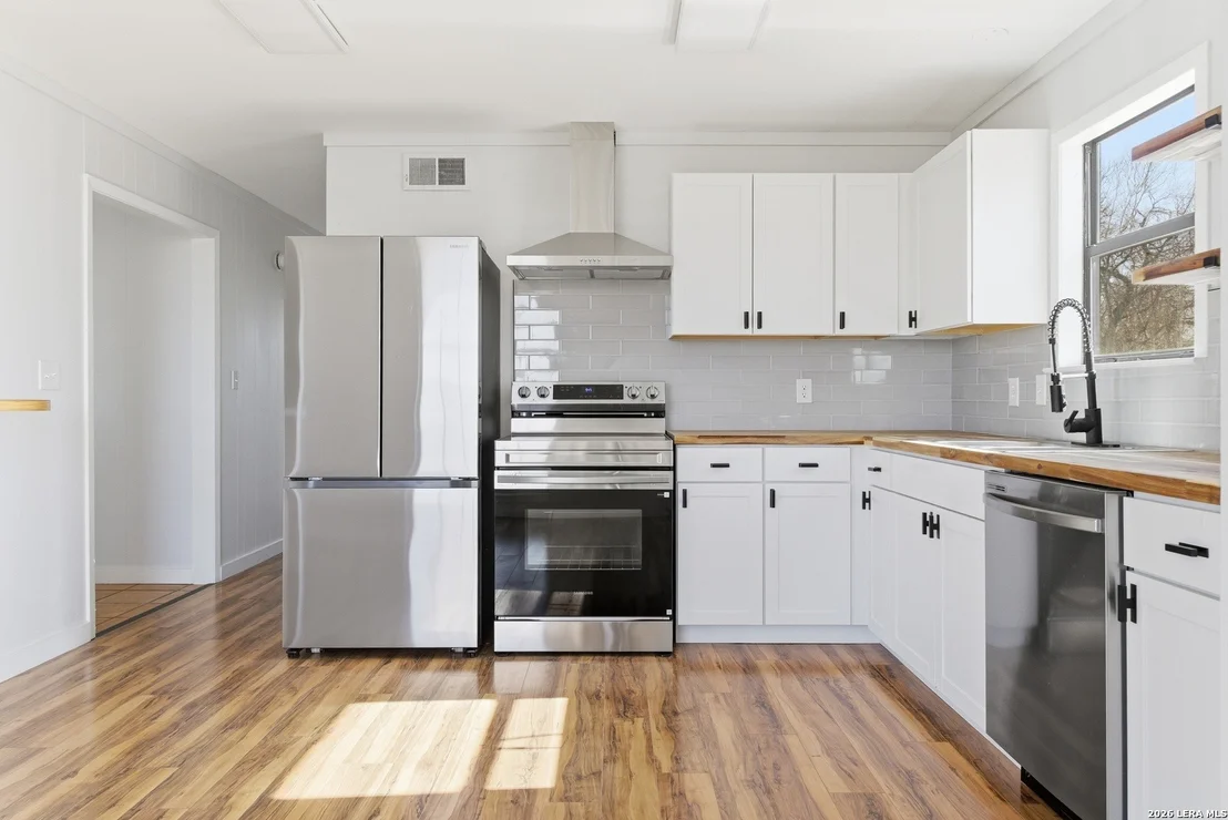 Photo of 910 Cypress