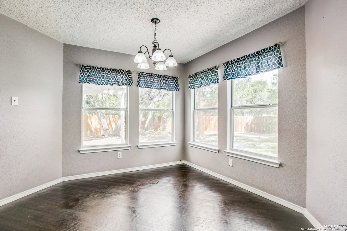 Photo of 261 SAMANTHA DR
