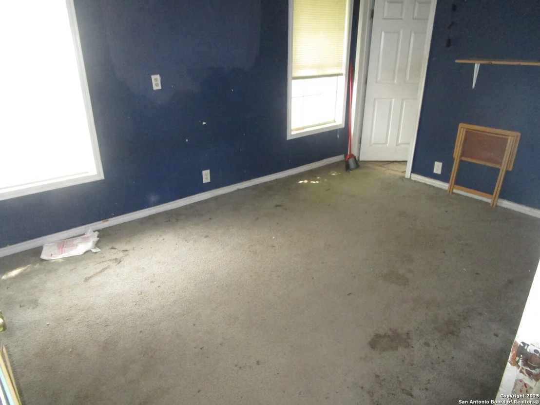 Photo of 910 La Manda