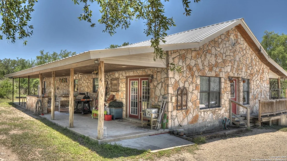 Photo of 121 David Rankin Rd