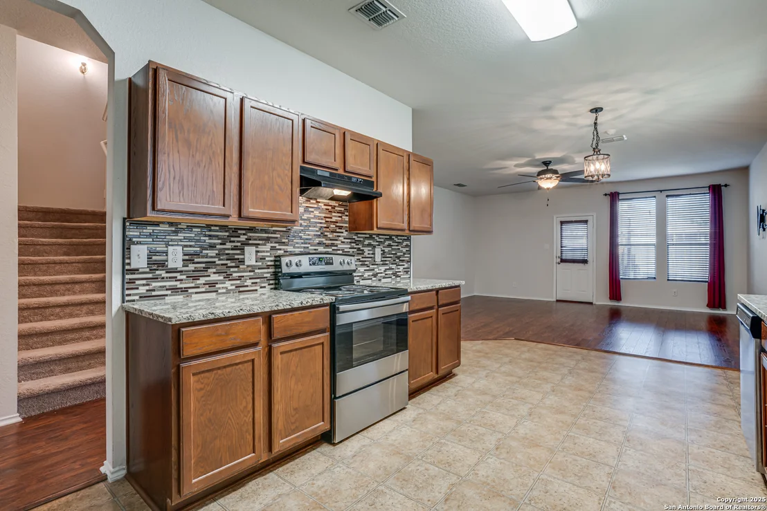 Photo of 8507 Silver Willow