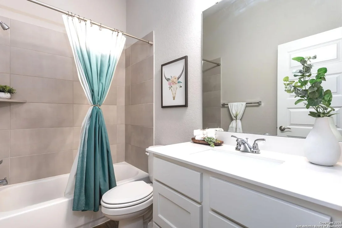 Photo of 2131 Thayer Cove