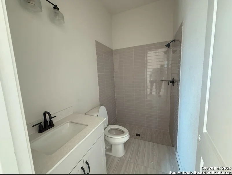 Photo of 117 Bigtooth Maple Ln