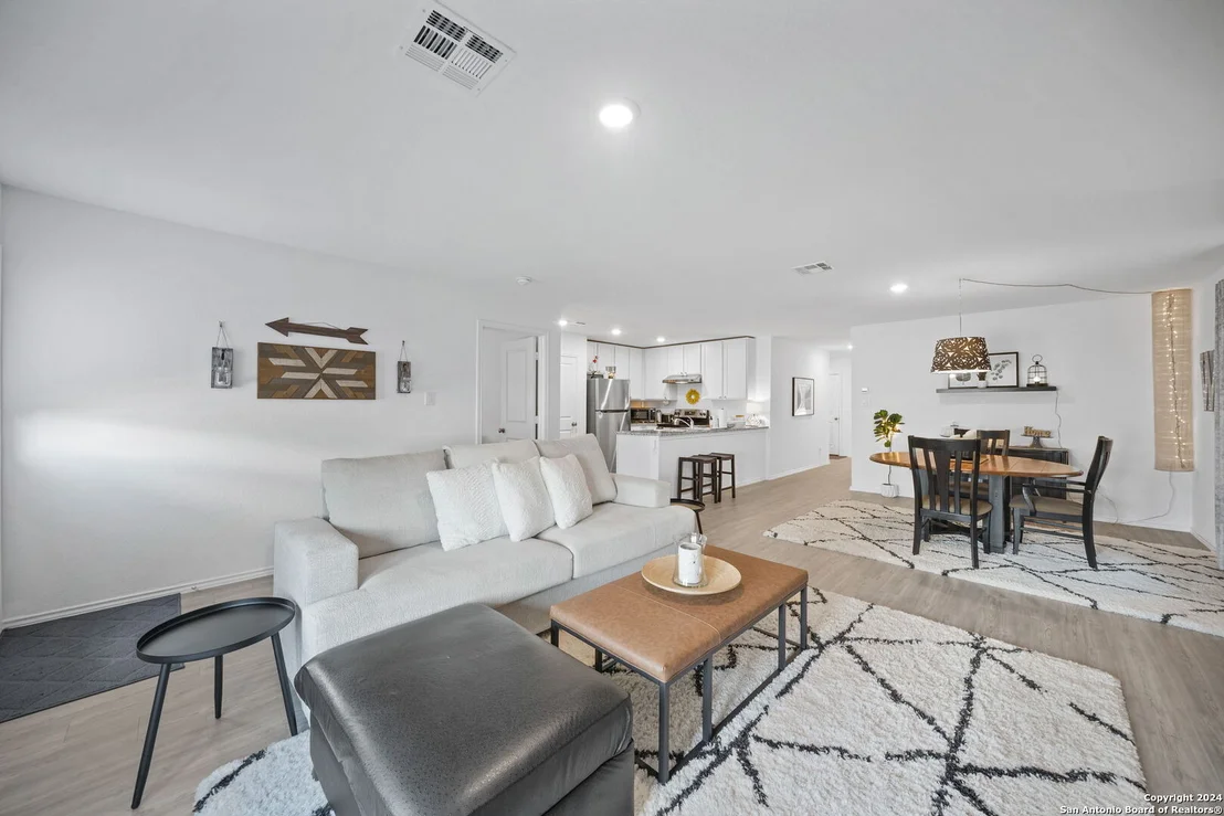 Photo of 5715 Mountain Point