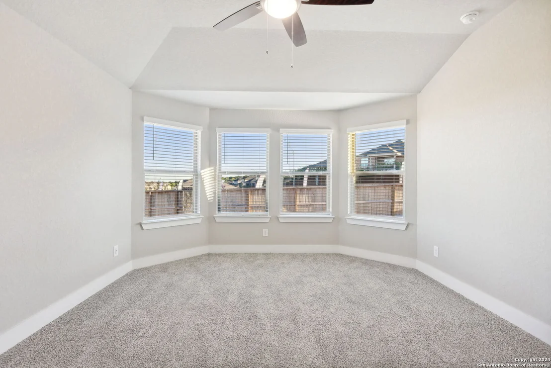 Photo of 6406 Comanche Sky