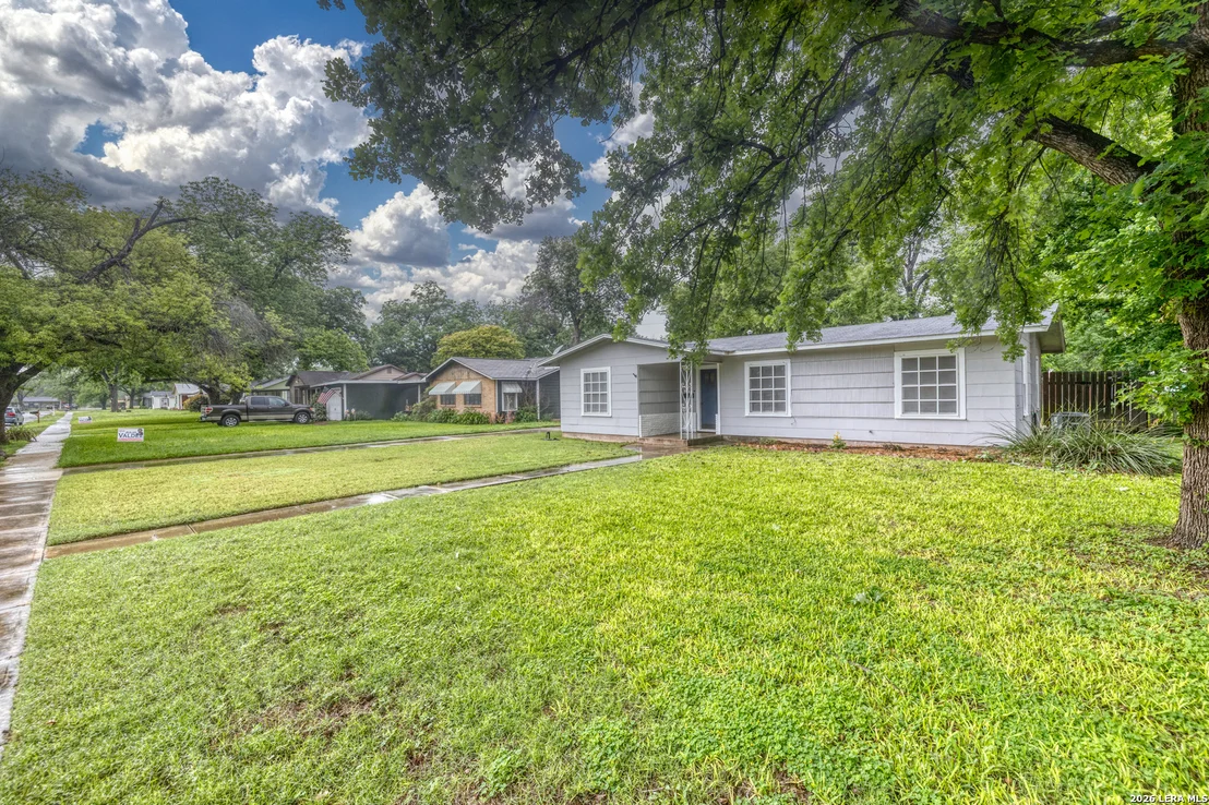Photo of 832 Maple St
