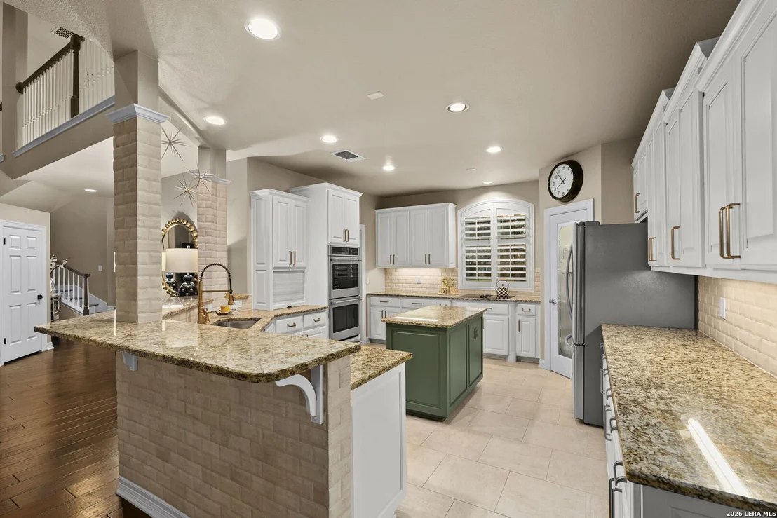 Photo of 2302 BLACKOAK BND