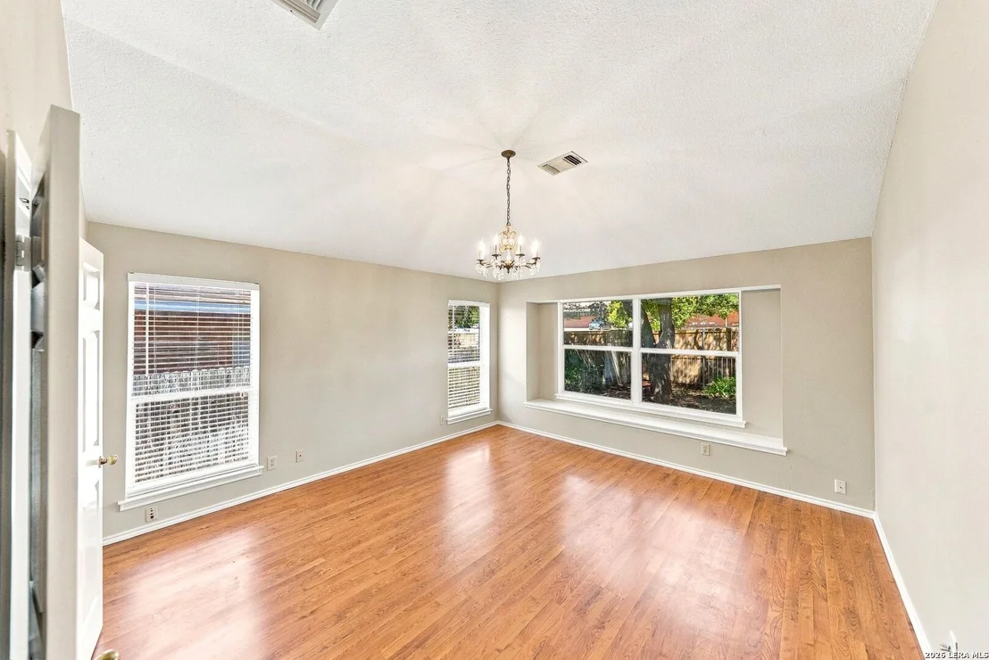 Photo of 4011 LEGEND RANCH DR