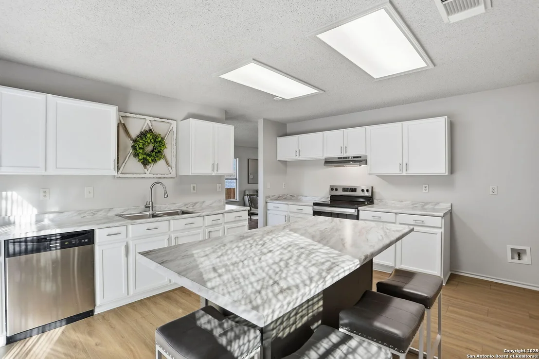 Photo of 8123 Chestnut Manor Dr.