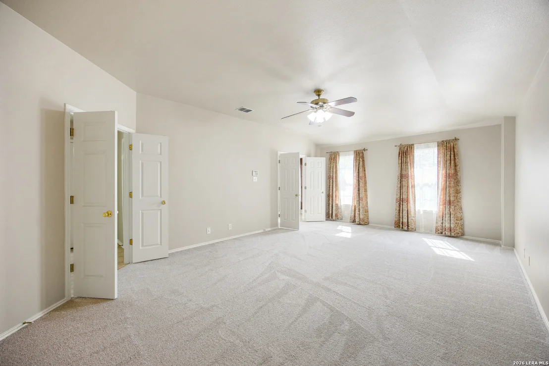 Photo of 17230 Darien Wing