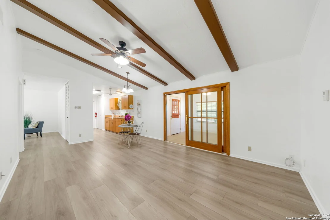 Photo of 835 BOULDER DR