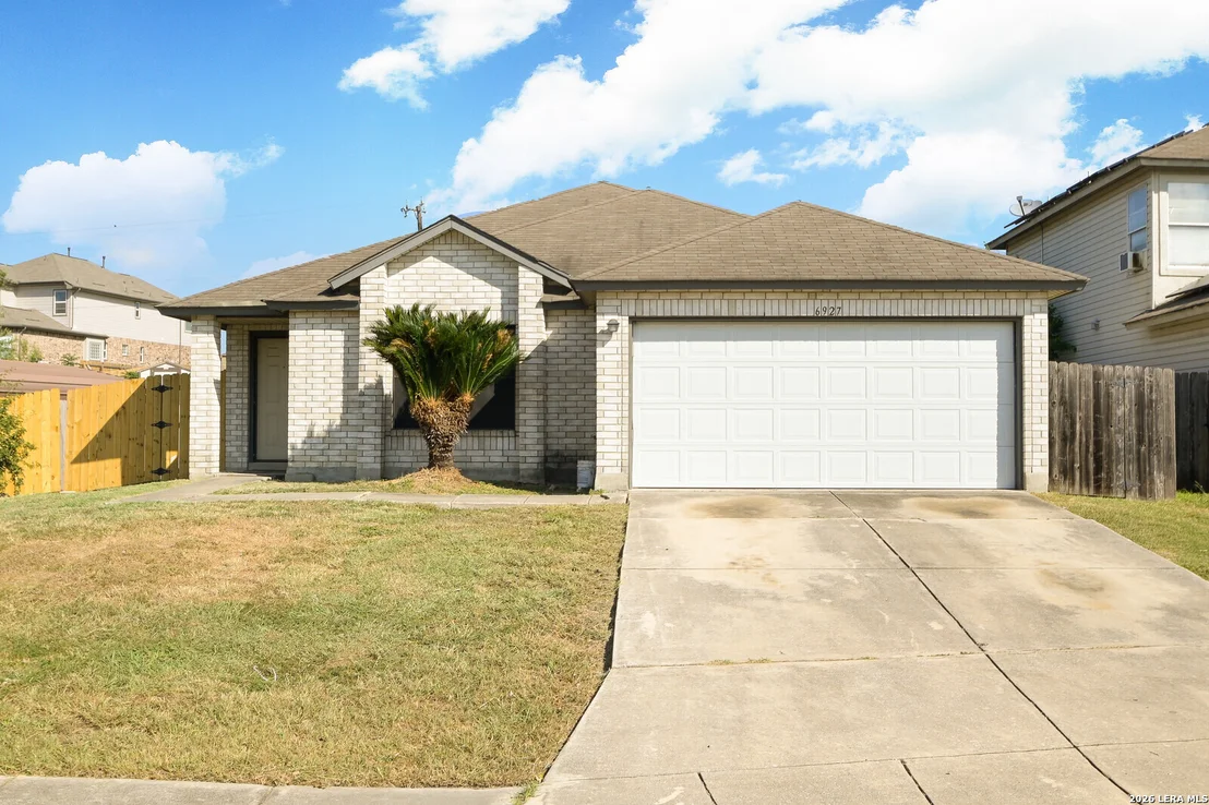 Photo of 6927 RAINTREE PATH