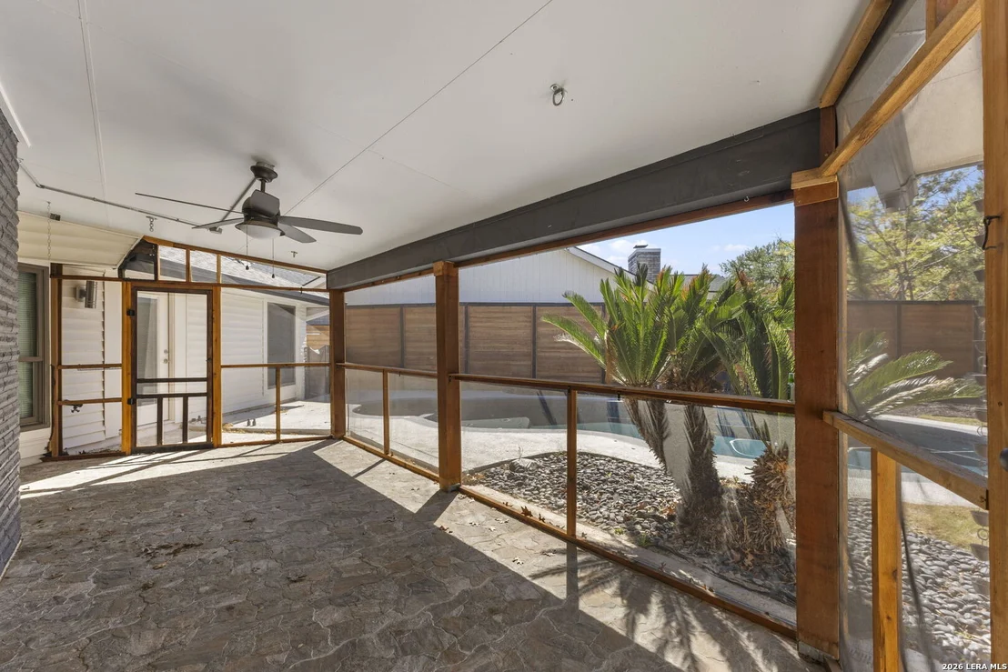 Photo of 1516 Caper