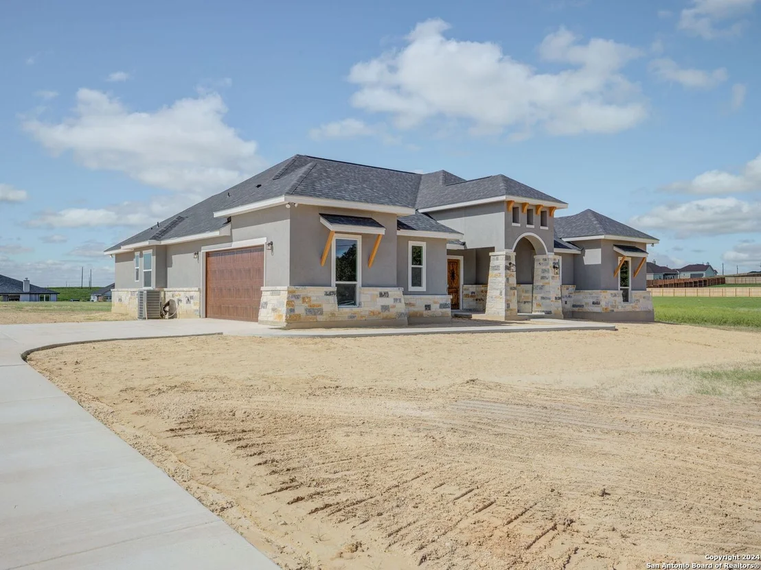 Photo of 1027 CR 319