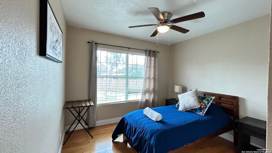 Photo of 1302 OBLATE DR