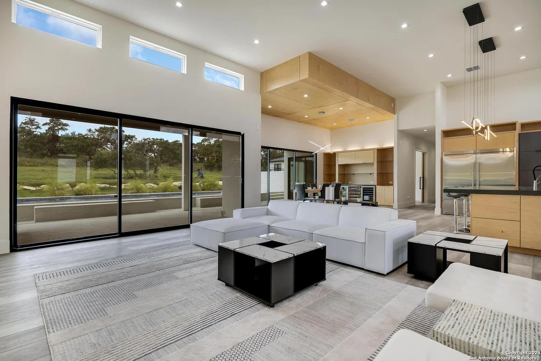 Photo of 25907 Morhiss Pt
