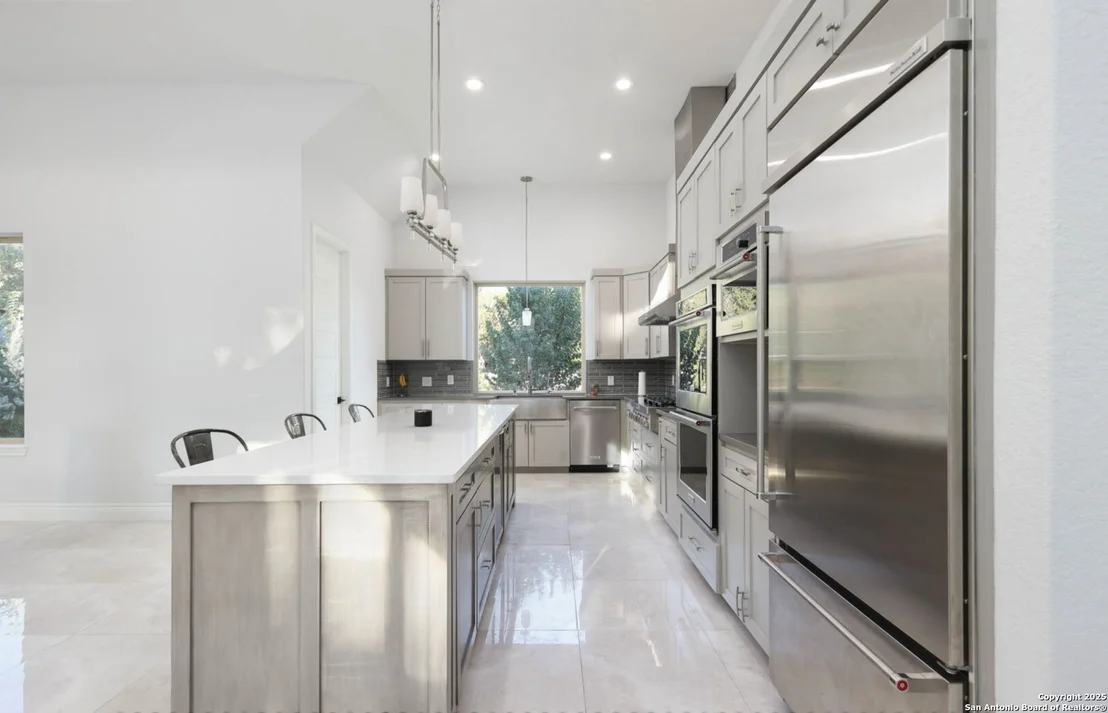 Photo of 28 BURNHAM GLN