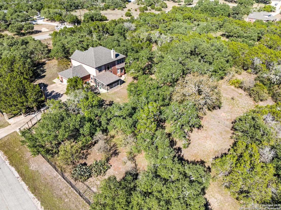 Photo of 577 River Chase
