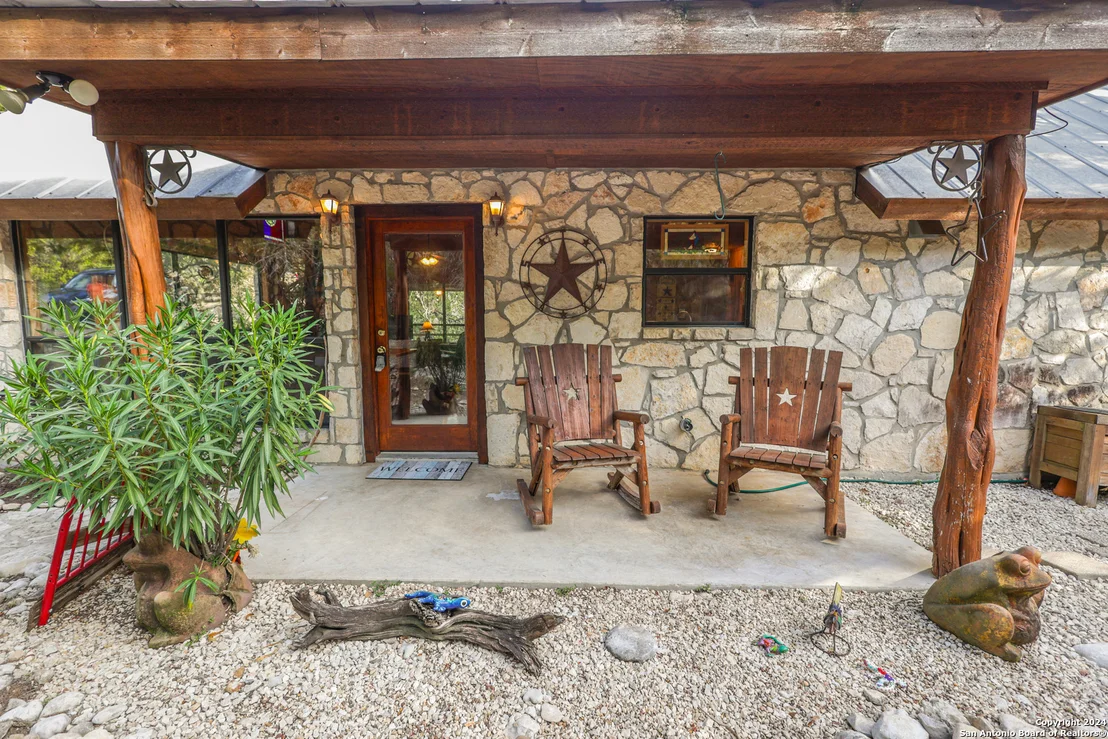 Photo of 1177 RIVER RD