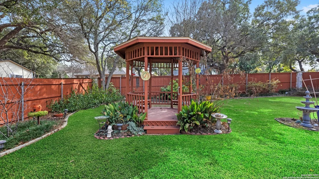 Photo of 4664 Summit Hill Dr