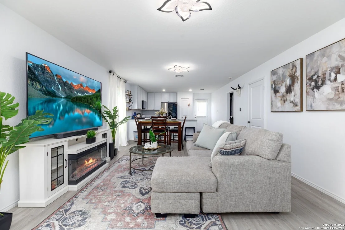 Photo of 4117 CATARACT CIR