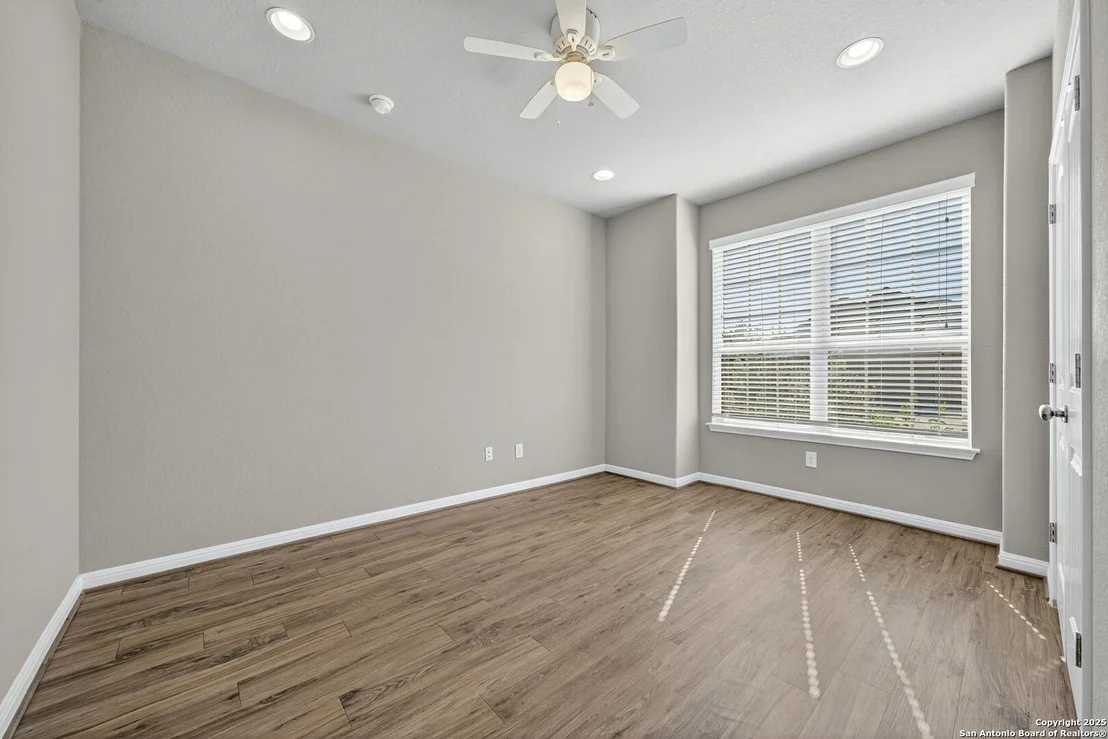 Photo of 9743 Monken