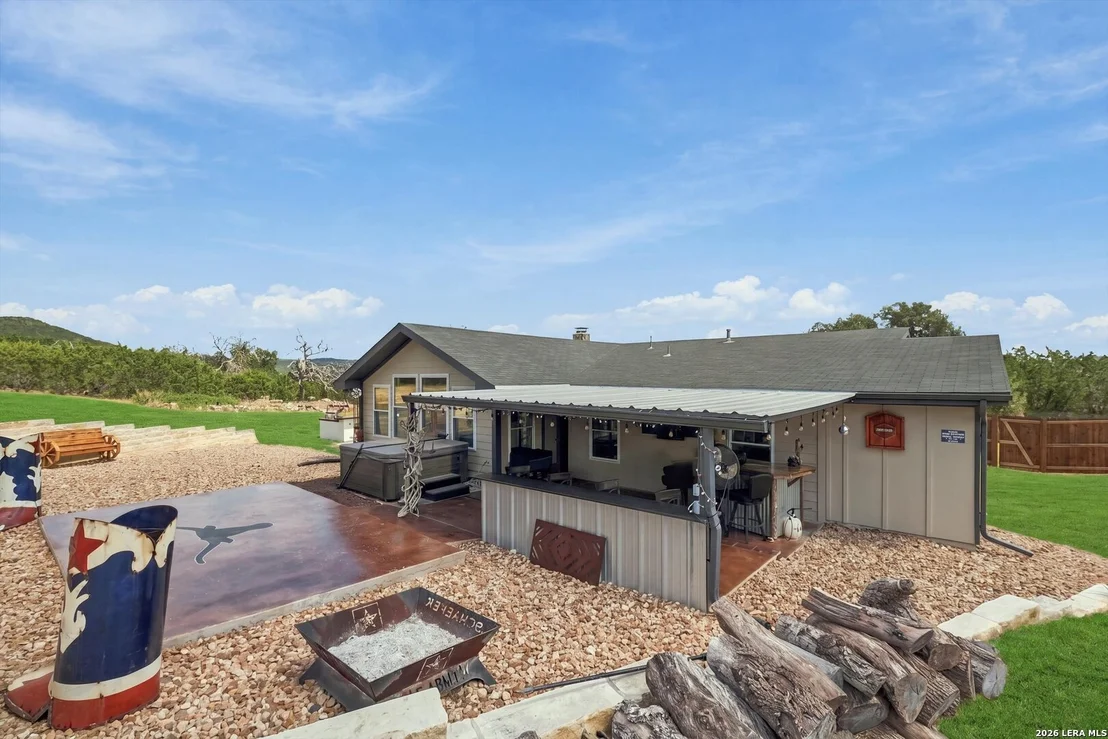 Photo of 526 CHEYENNE TRL