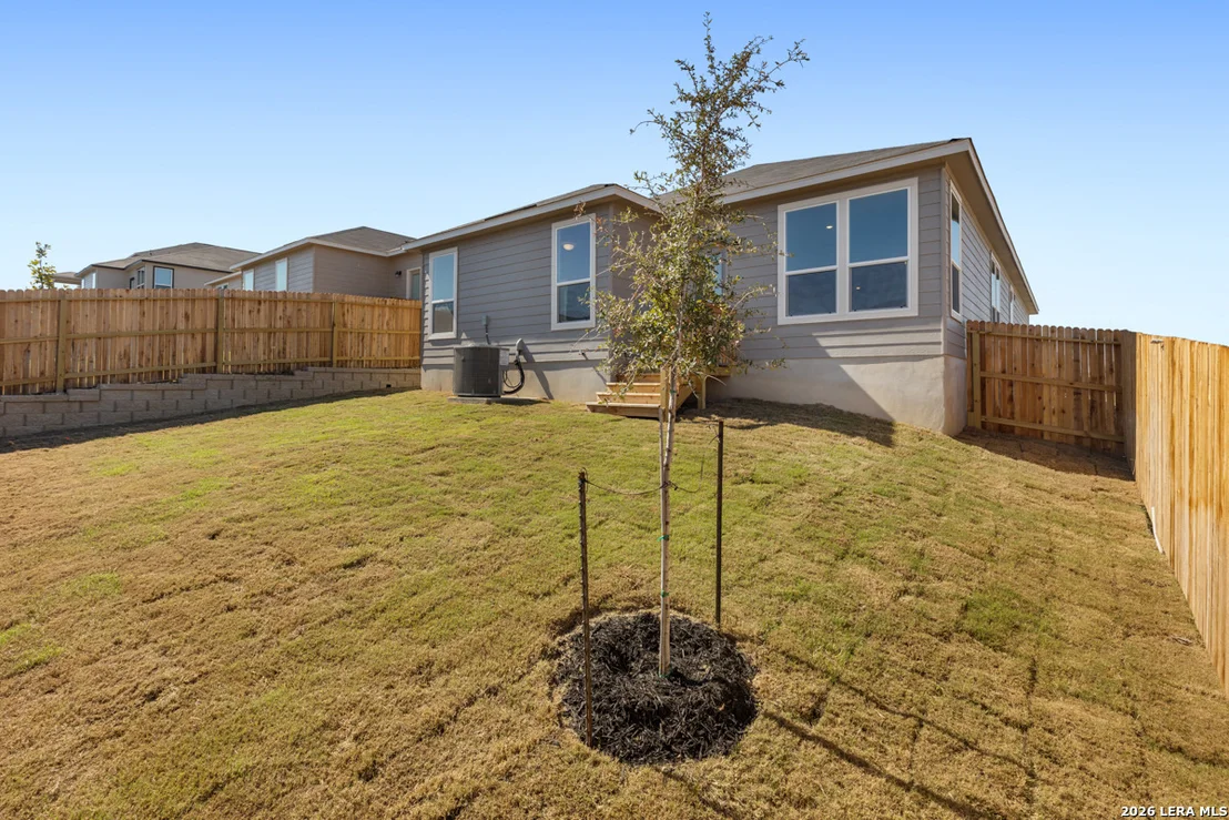 Photo of 5122 BRISCOE BLUFF