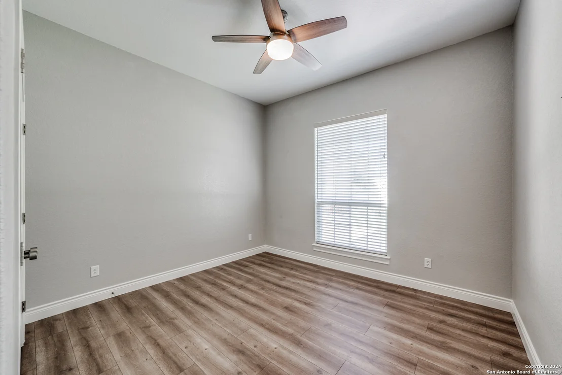 Photo of 712 COUNTY ROAD 3823