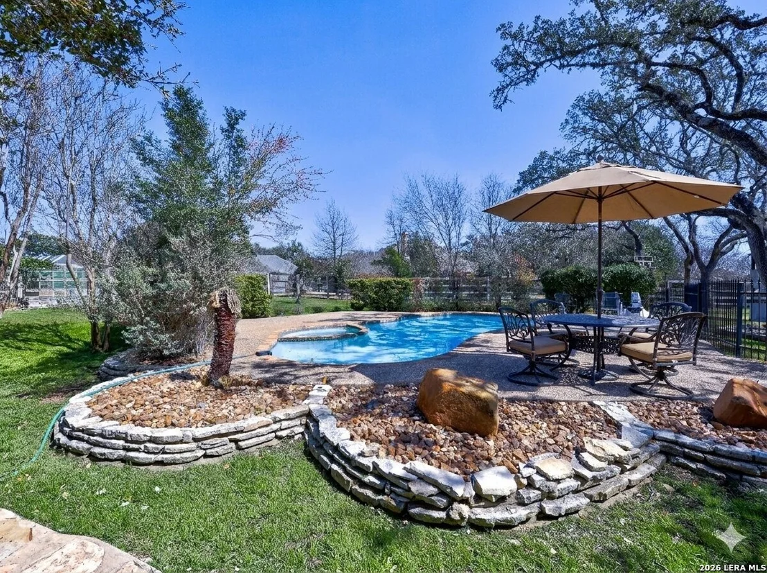 Photo of 29540 Red Bud Hill