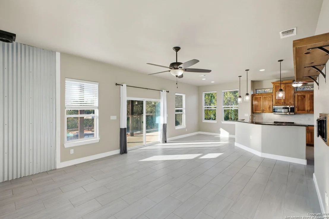 Photo of 1275 Mystic Breeze