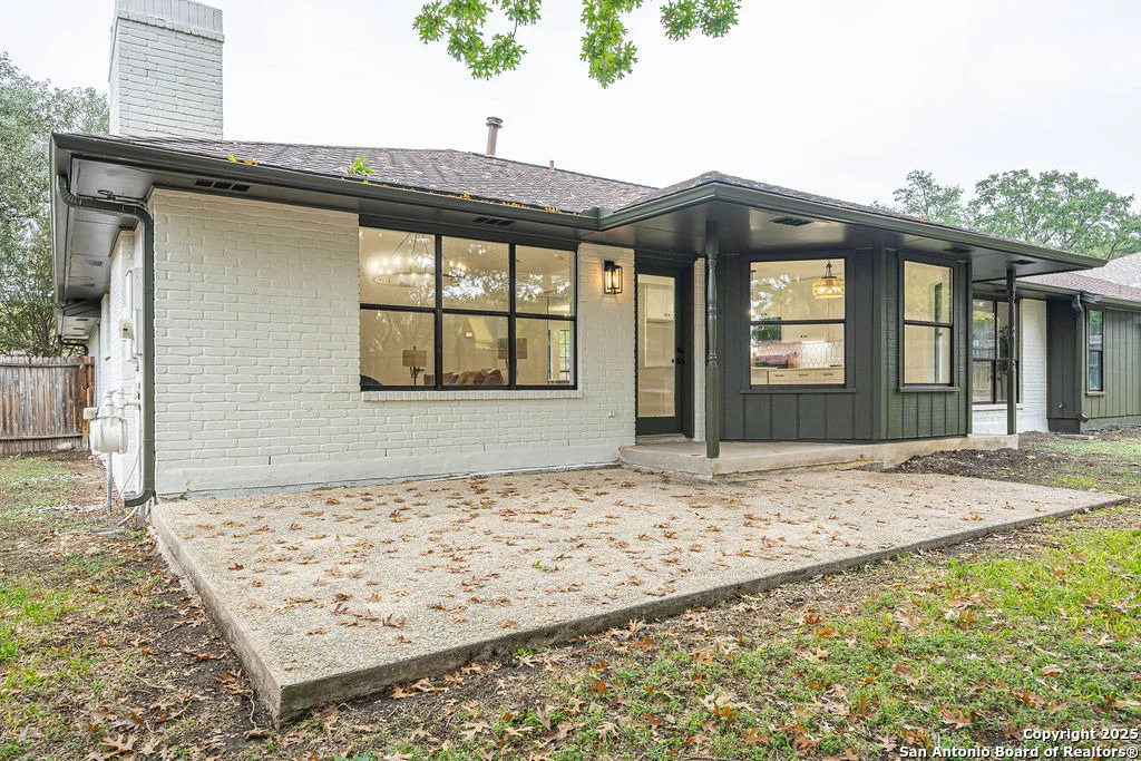 Photo of 6306 Lakewood