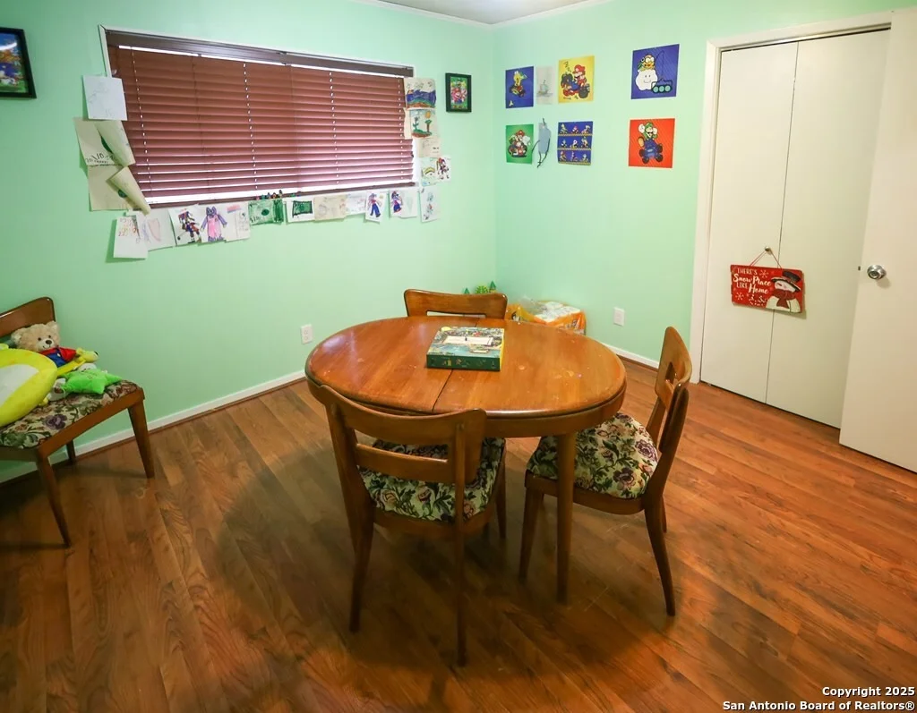 Photo of 1412 Wren Ln