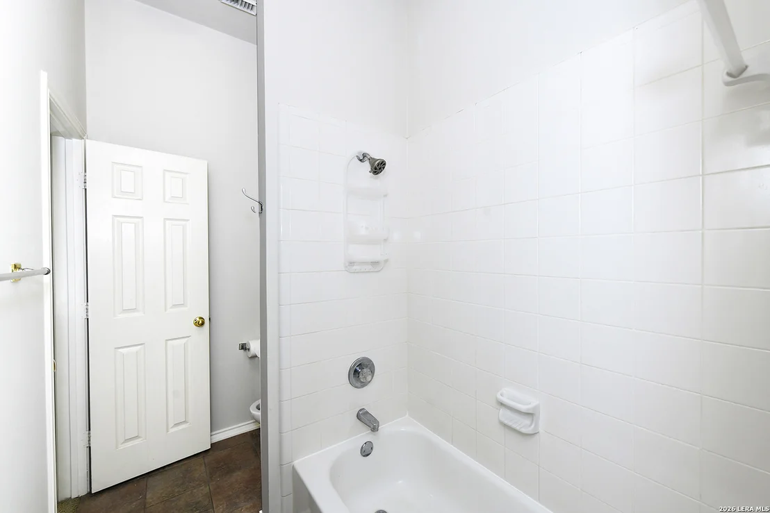 Photo of 1712 Oak Path