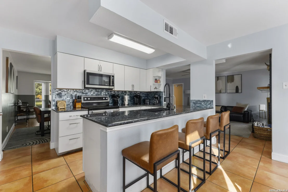 Photo of 10807 Mount Ida
