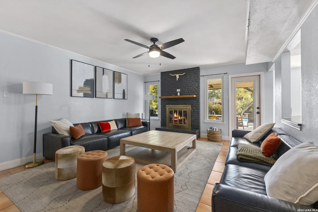 Photo of 10807 Mount Ida