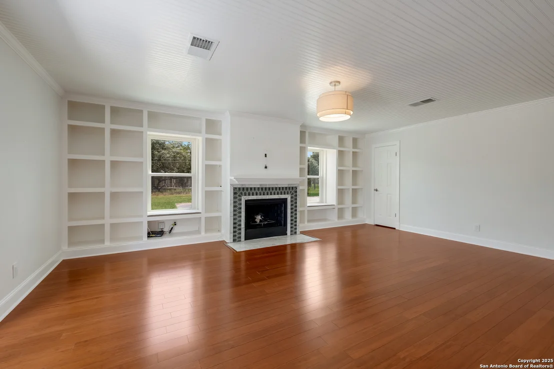 Photo of 15410 Tamaron