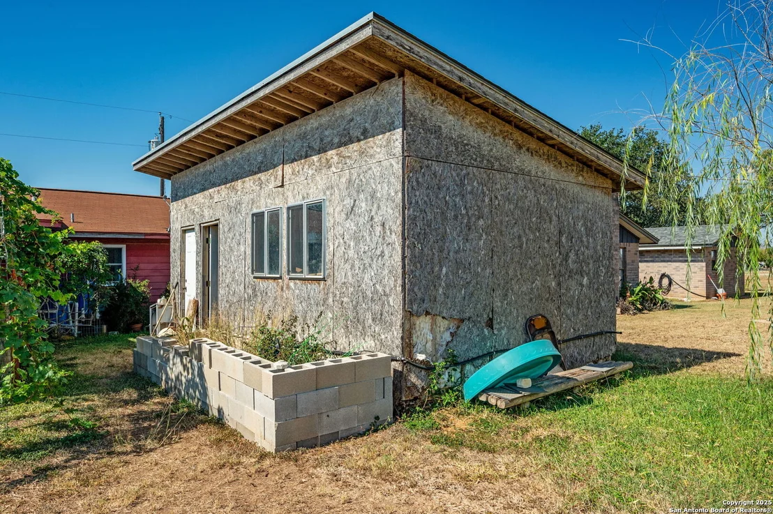 Photo of 300 N Wright