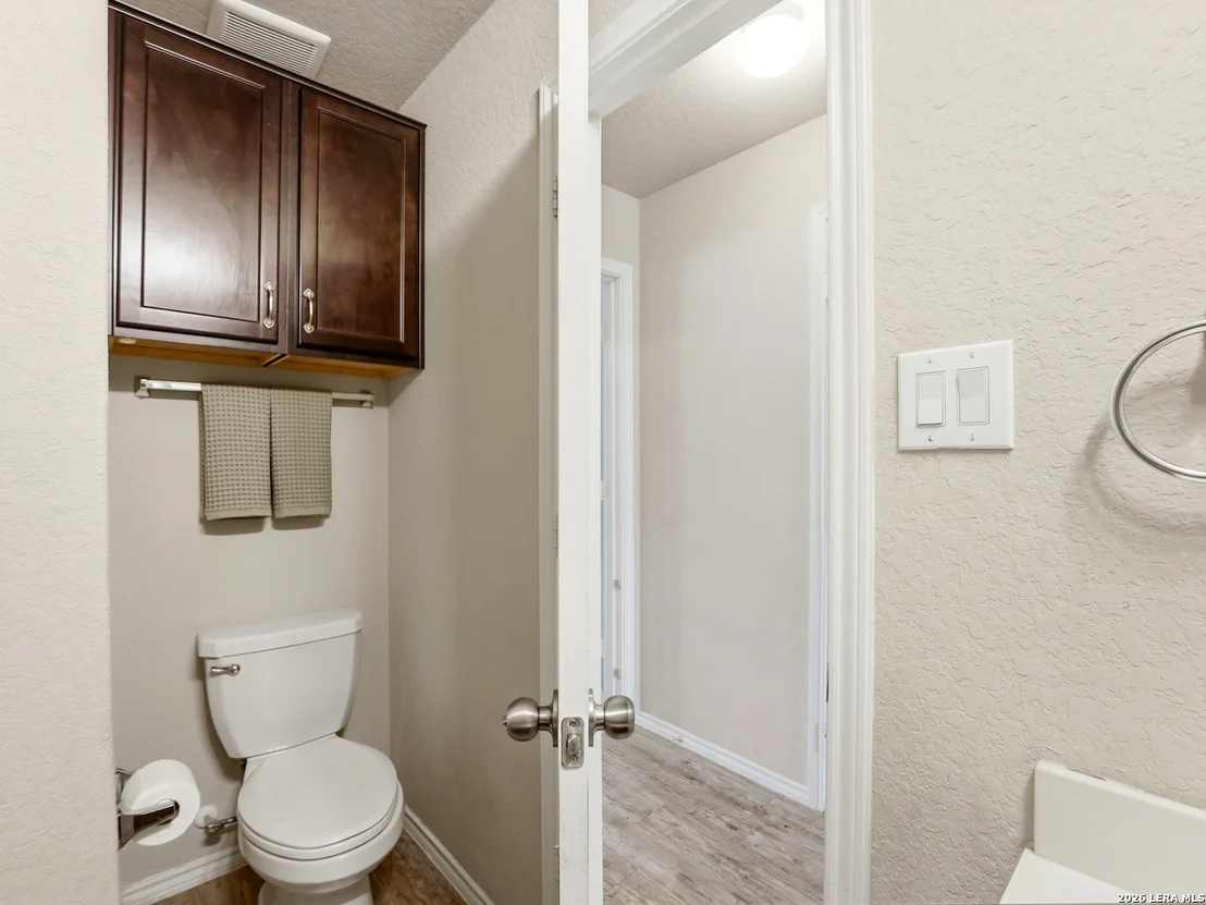 Photo of 32116 Macey Oak
