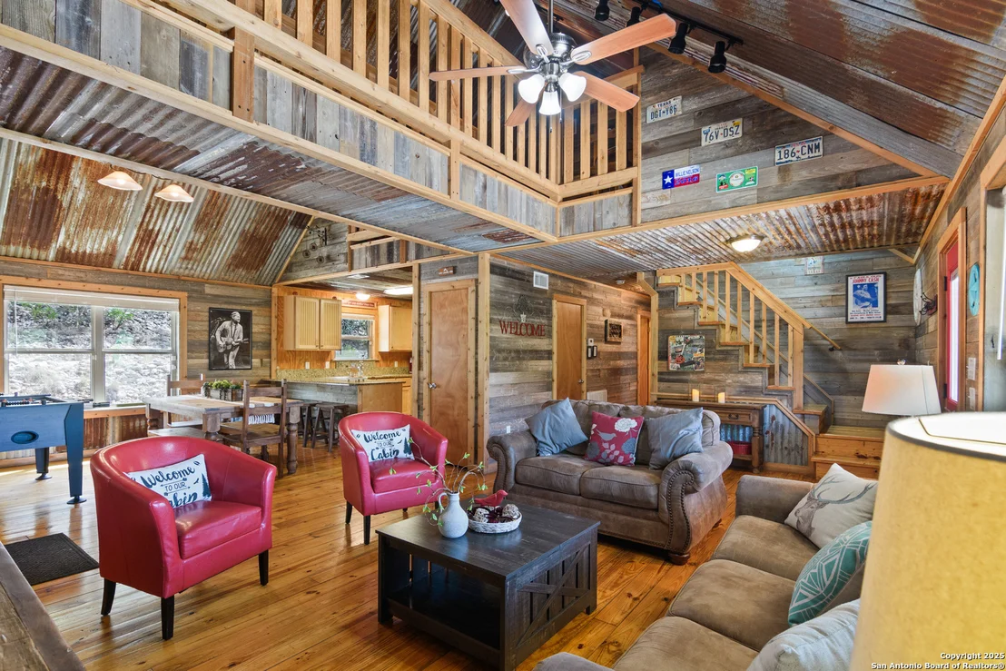 Photo of 420 Canyon Oaks