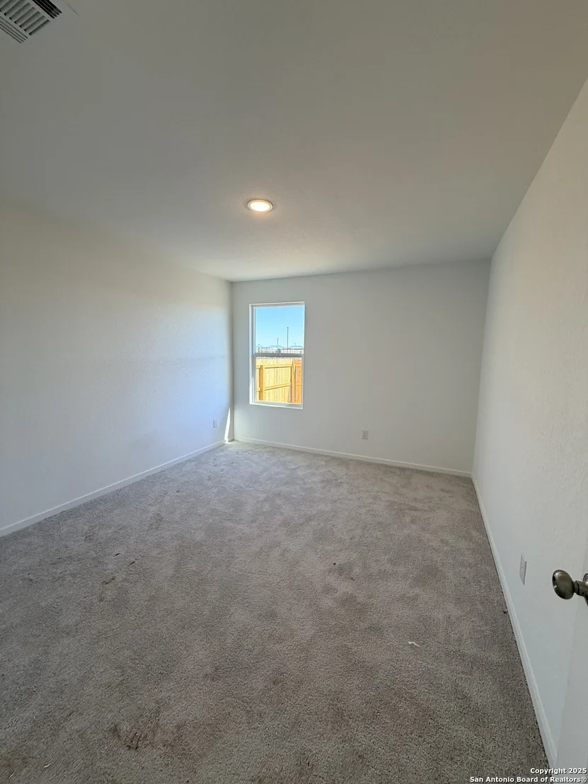 Photo of 5739 alope
