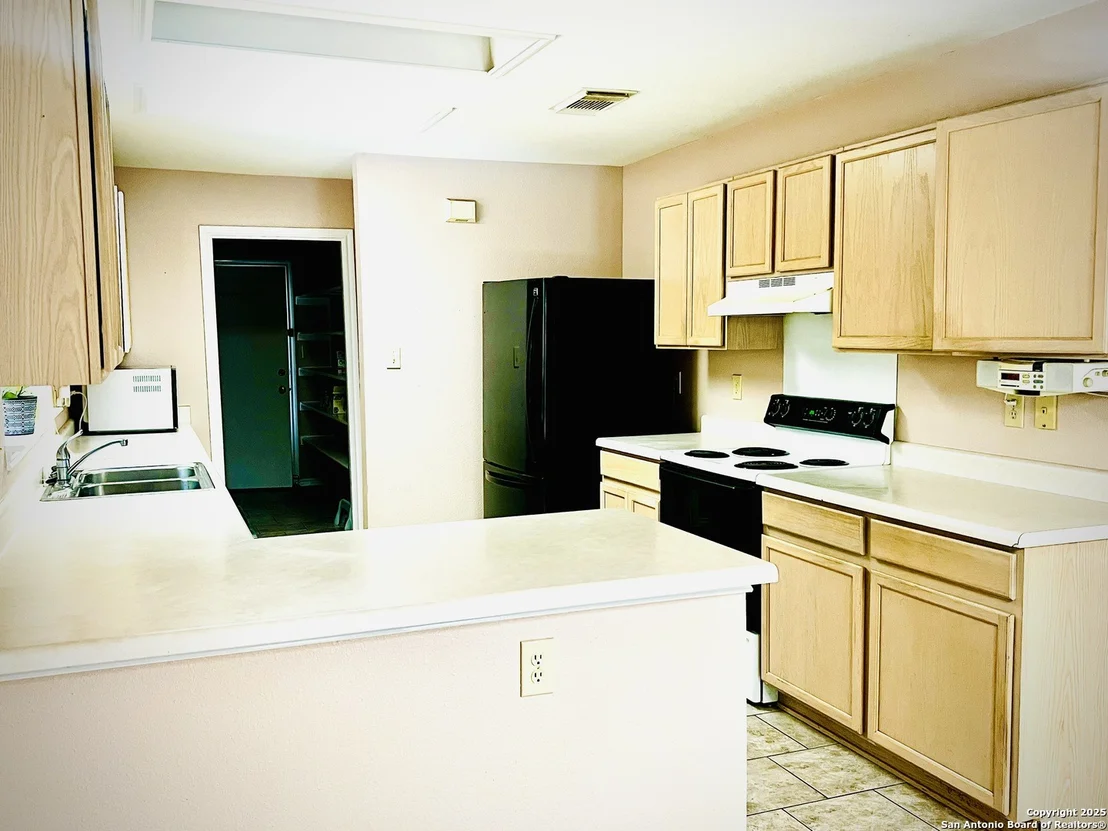 Photo of 2563 Chasefield