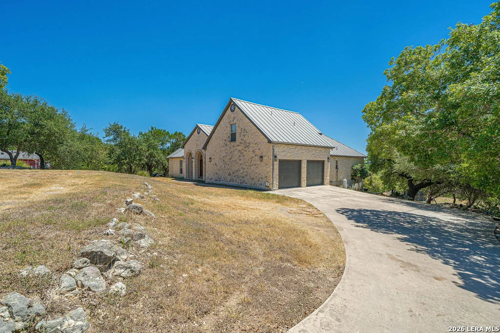 Photo of 3024 Fallbrook Manor